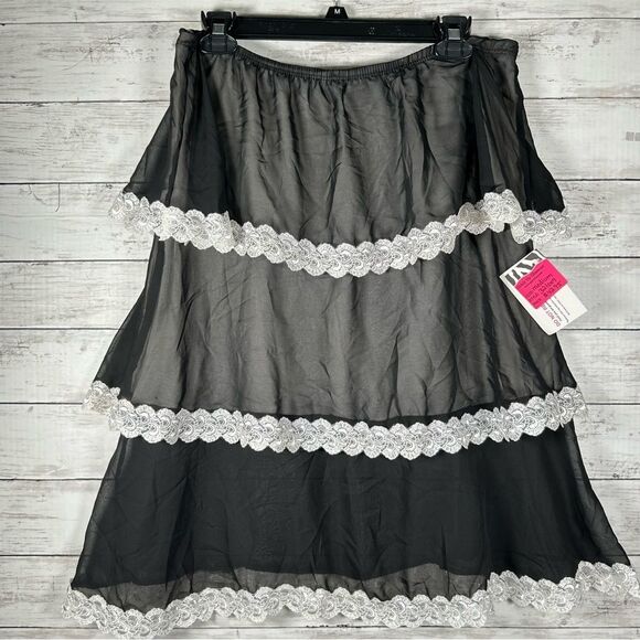 Giddy Up Glamour Western Cowgirl Tiered Lace Trim Semi-Sheer Black Skirt M NWT - Picture 1 of 7